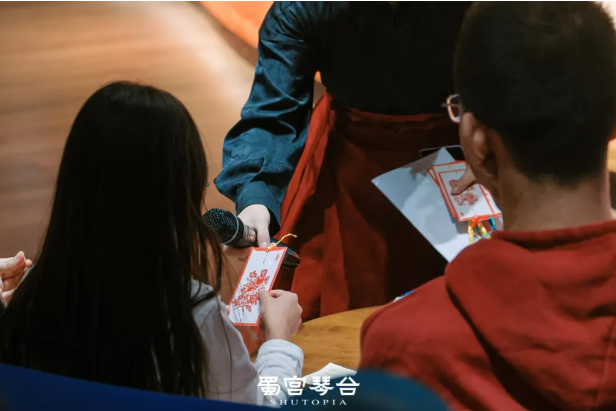 1728356783948416.png “国风文化科普体验及宣传活动”第十一场科普体验《纸艺绘心·刻影华夏》雅集于蜀宫琴台圆满举办