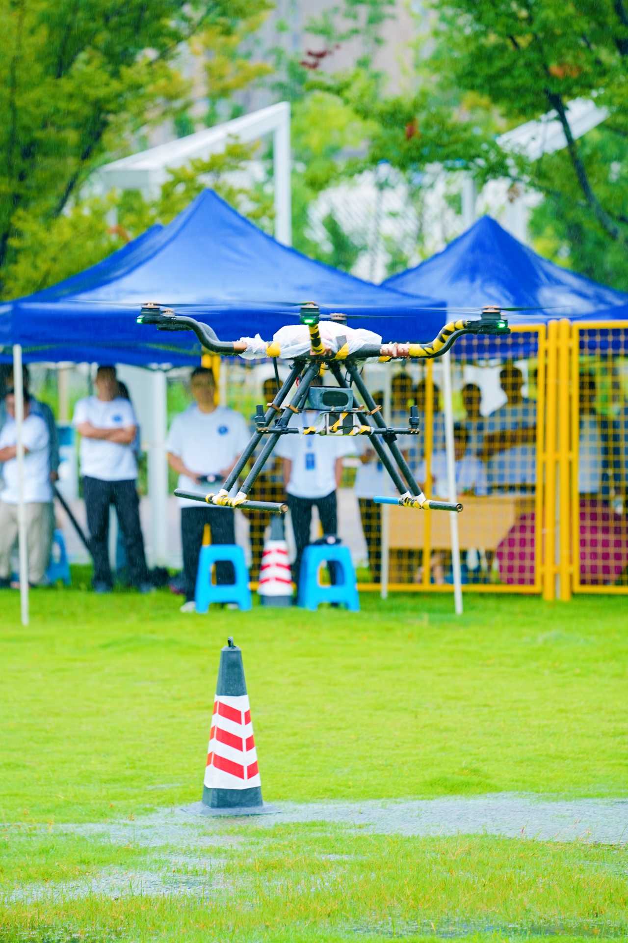 以赛促产，低空经济“新引擎”点火！金牛区无人机技能大赛驱动产业创新