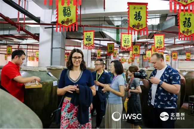 邛崃国际美酒季系列活动暨2025IWSC首届中国区（邛崃）烈性酒大赛圆满举办