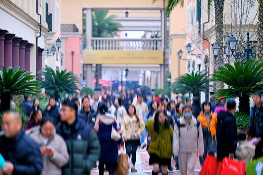 “璀璨八周年”，成都FV佛罗伦萨小镇“年终奢宠季”正式启幕